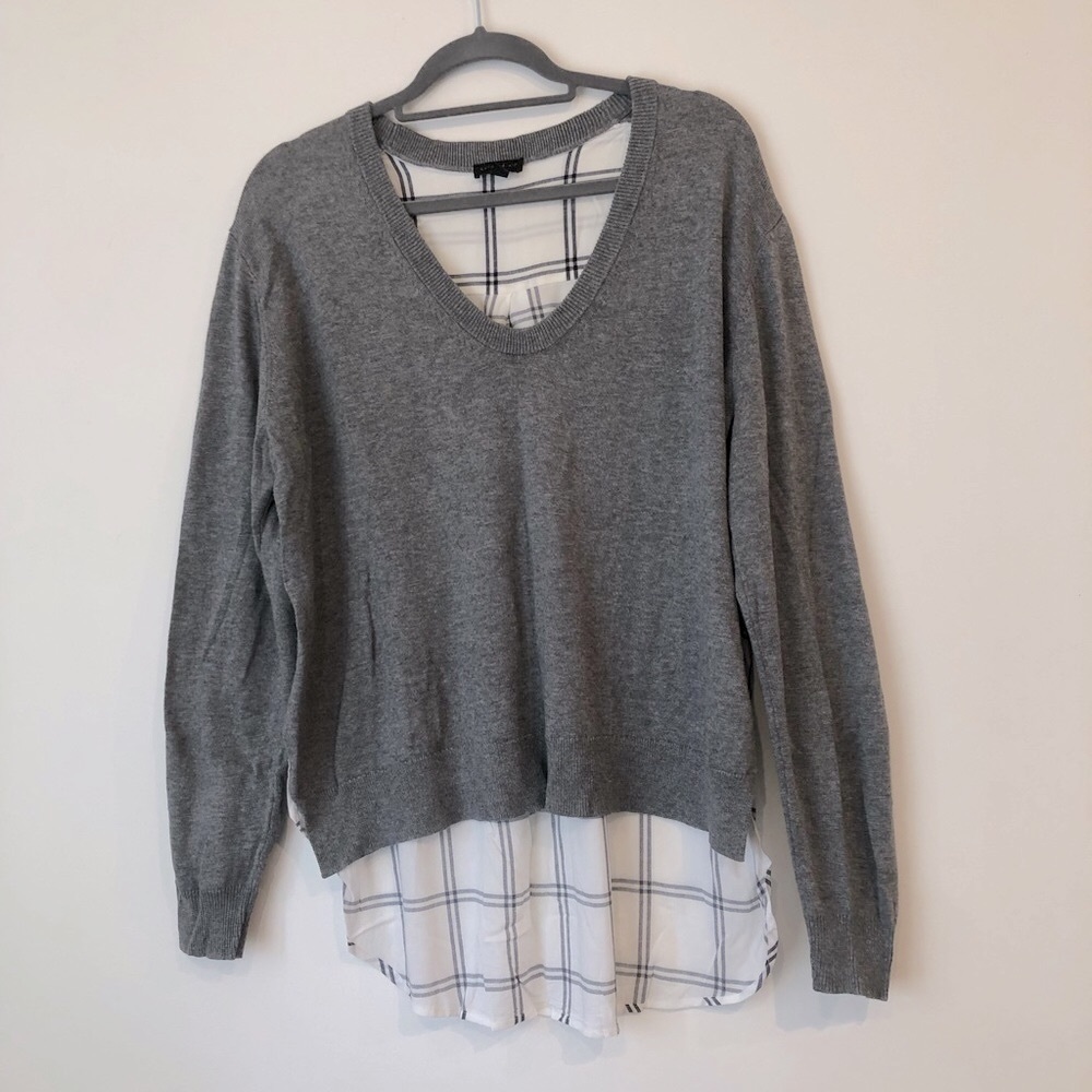 Anthropologie grey blouse with plaid flowy backing. Size S.